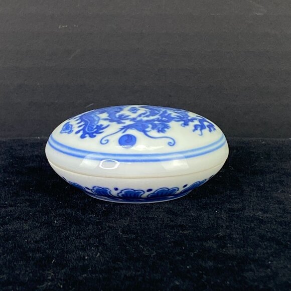 Vintage Blue White Porcelain Asian Dragon Ring Trinket Box - Picture 7 of 9